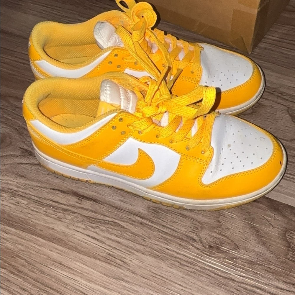 Women Nike dunks